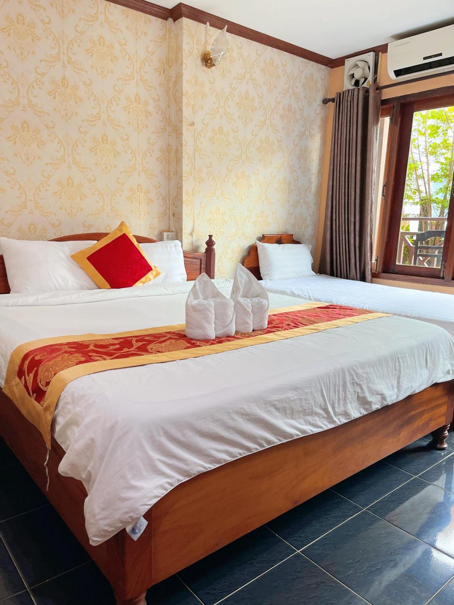 Vangvieng Sisavang Mountain View Hotel Vang Vieng Buitenkant foto